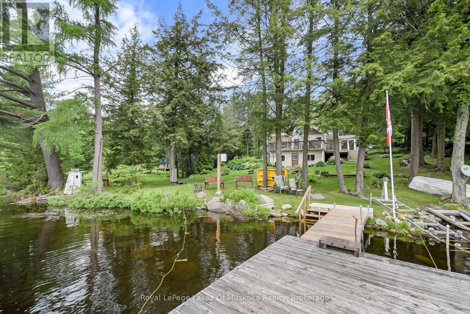 1019 Lakeshore Drive N, Bracebridge, Ontario  P1L 1X3 - Photo 37 - X12090032