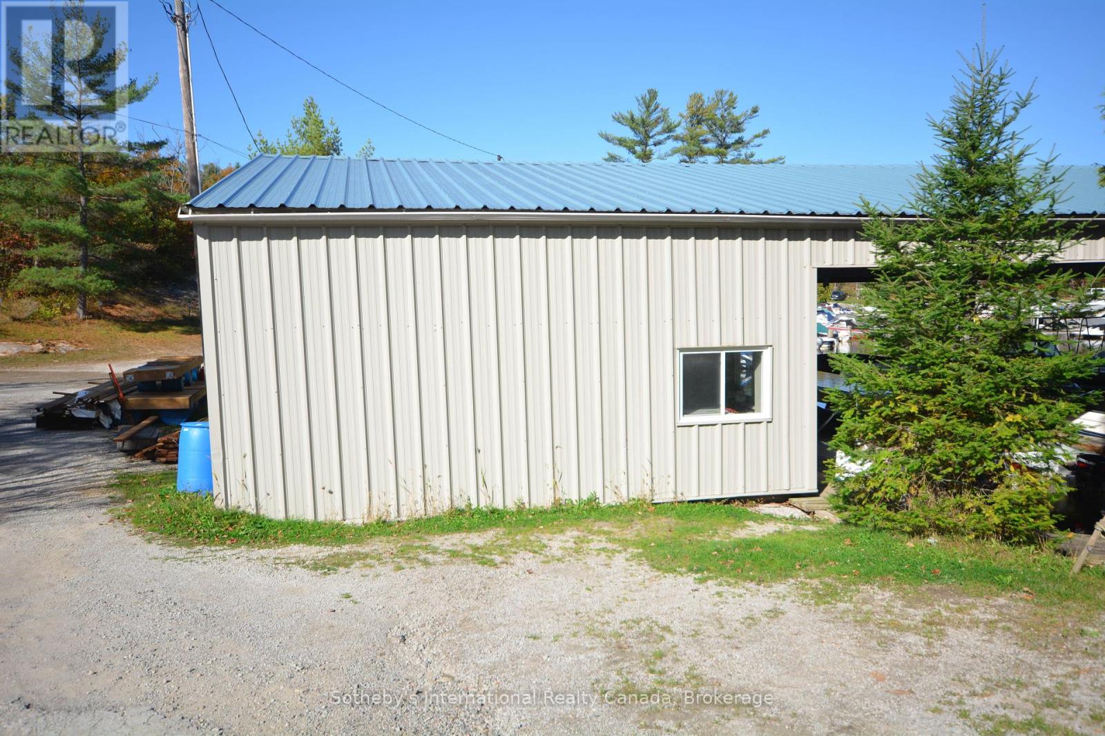 827 Go Home Lake Road, Georgian Bay, Ontario  P0C 1H0 - Photo 5 - X12093381