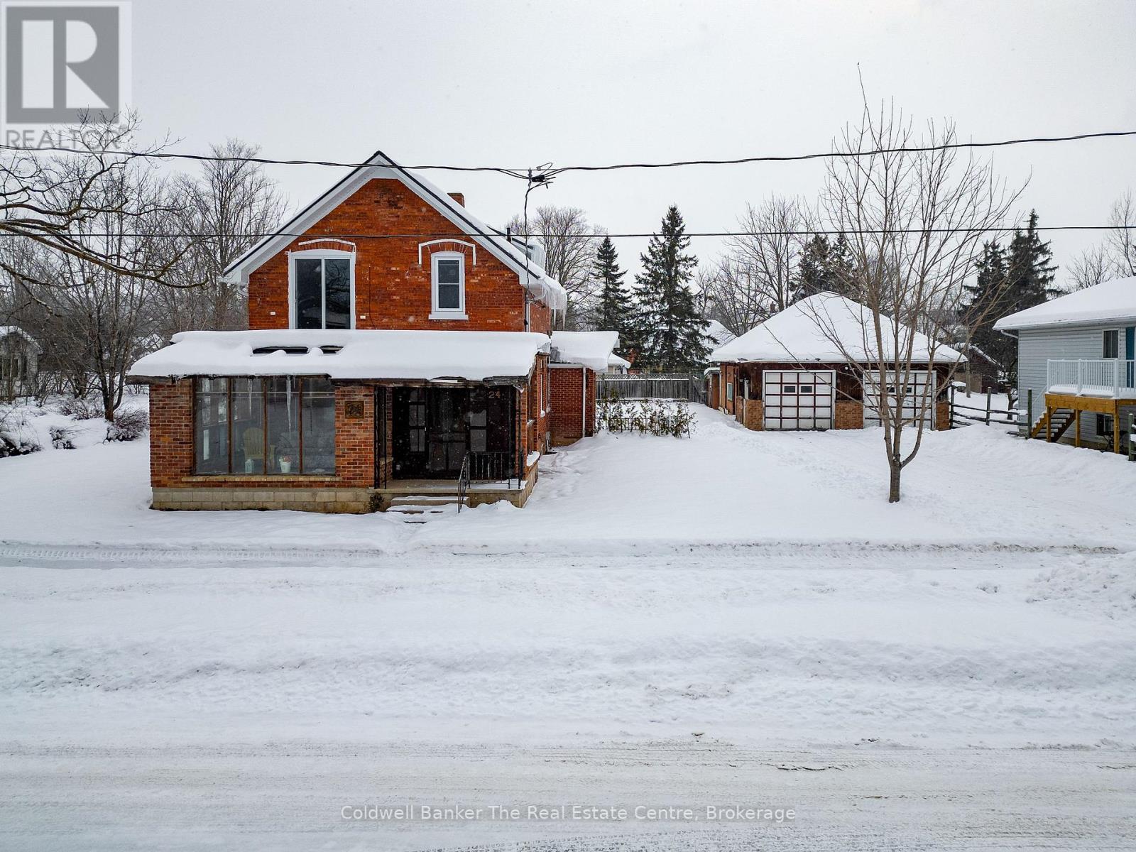 24 Elizabeth Street W, Clearview, Ontario  L0M 1G0 - Photo 17 - S12096248