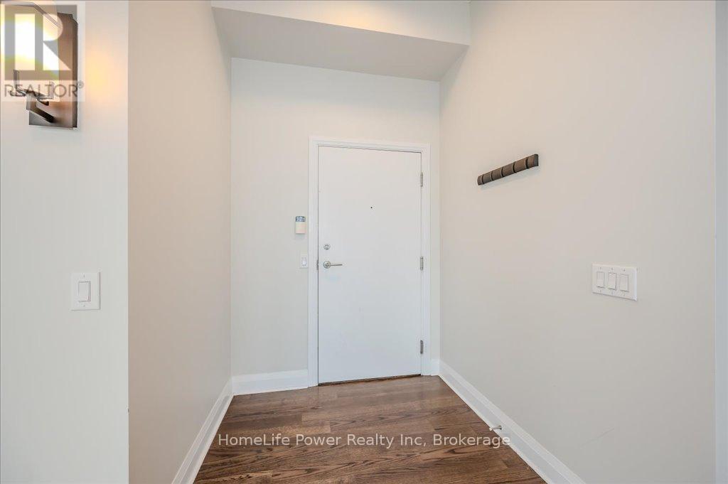 2102 - 1 Hurontario Street, Mississauga, Ontario  L5G 0A3 - Photo 8 - W12096650