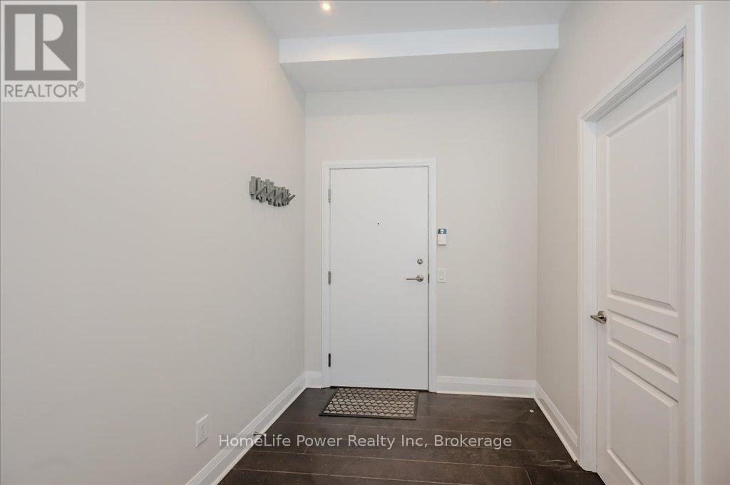 2001 - 1 Hurontario Street, Mississauga, Ontario  L5G 0A3 - Photo 10 - W12096658