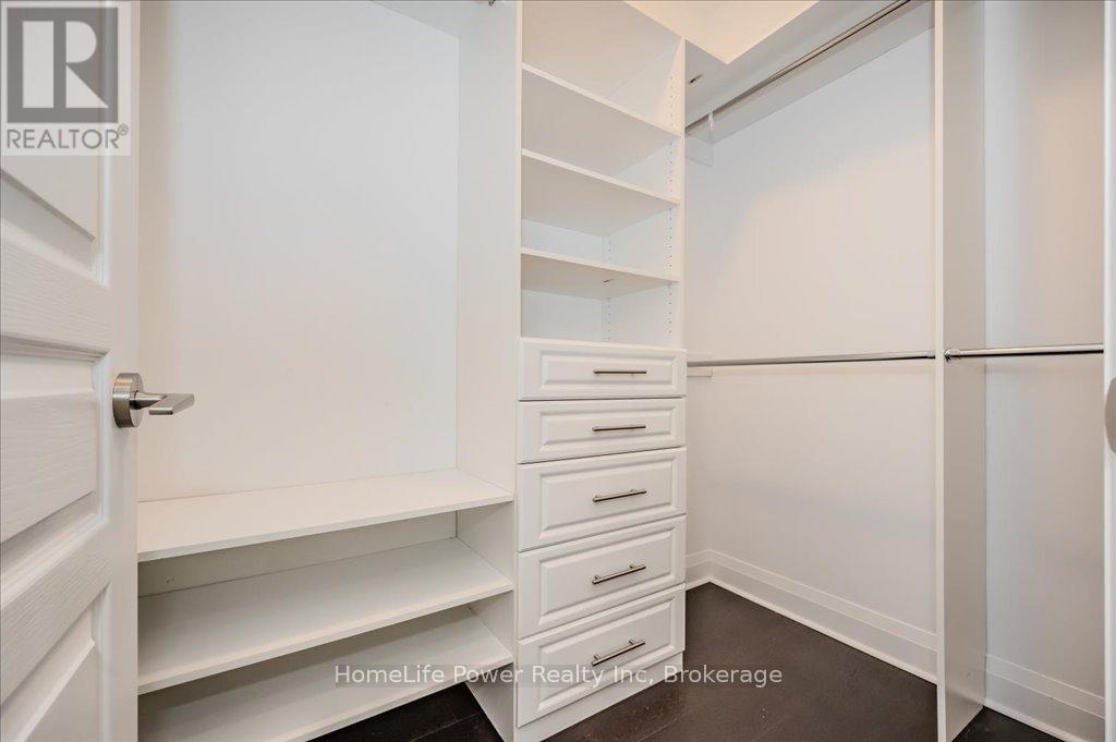 2001 - 1 Hurontario Street, Mississauga, Ontario  L5G 0A3 - Photo 30 - W12096658