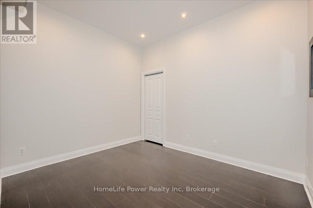 2001 - 1 Hurontario Street, Mississauga, Ontario  L5G 0A3 - Photo 33 - W12096658