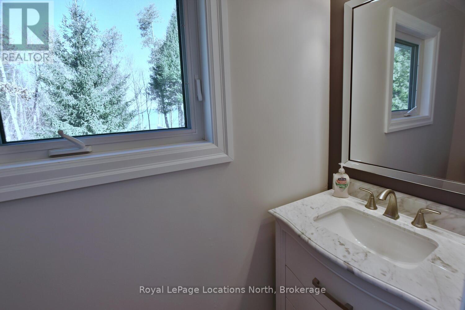 168 Queen's Bush Drive, Meaford, Ontario  N0H 1B0 - Photo 17 - X12097056