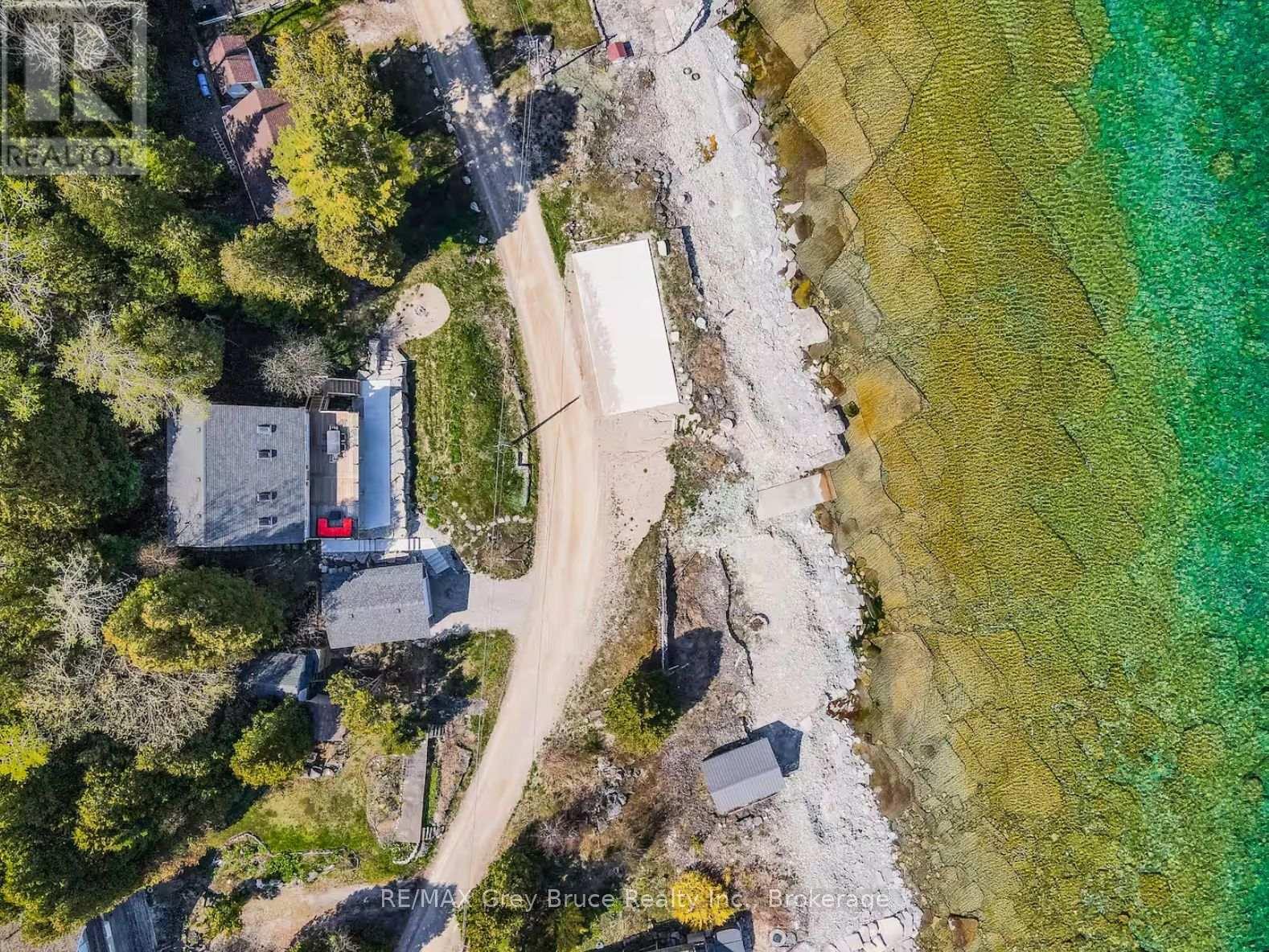 101 North Shore Road, Northern Bruce Peninsula, Ontario  N0H 1W0 - Photo 2 - X12097078