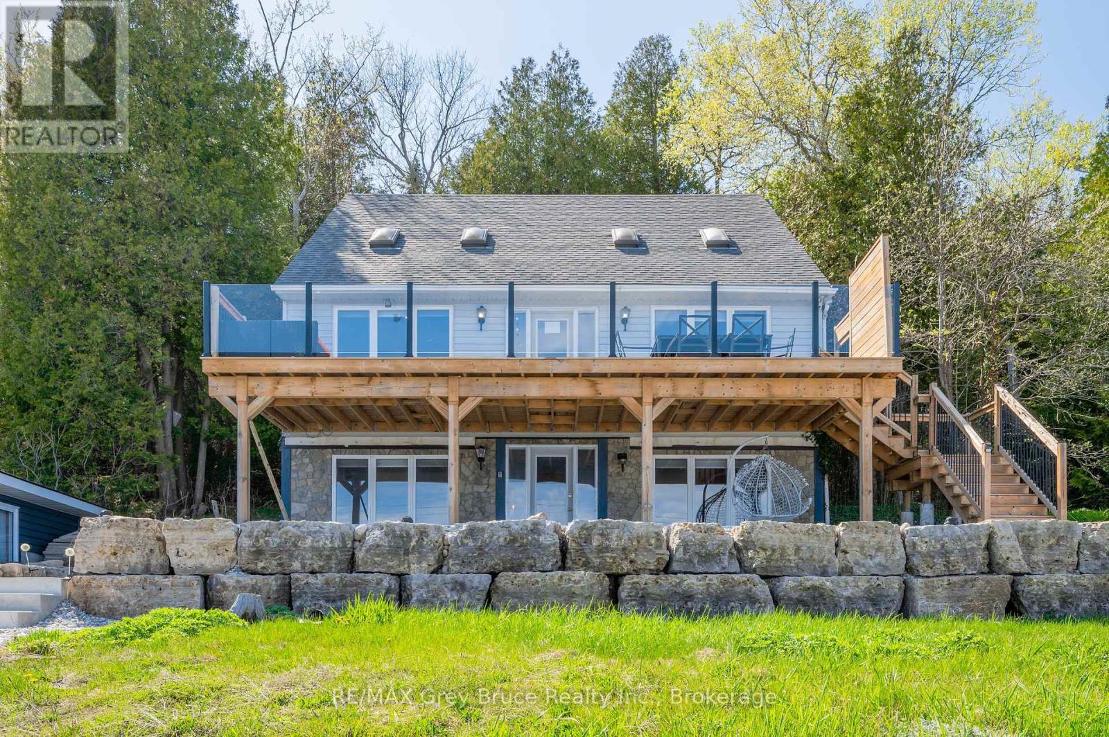 101 North Shore Road, Northern Bruce Peninsula, Ontario  N0H 1W0 - Photo 4 - X12097078