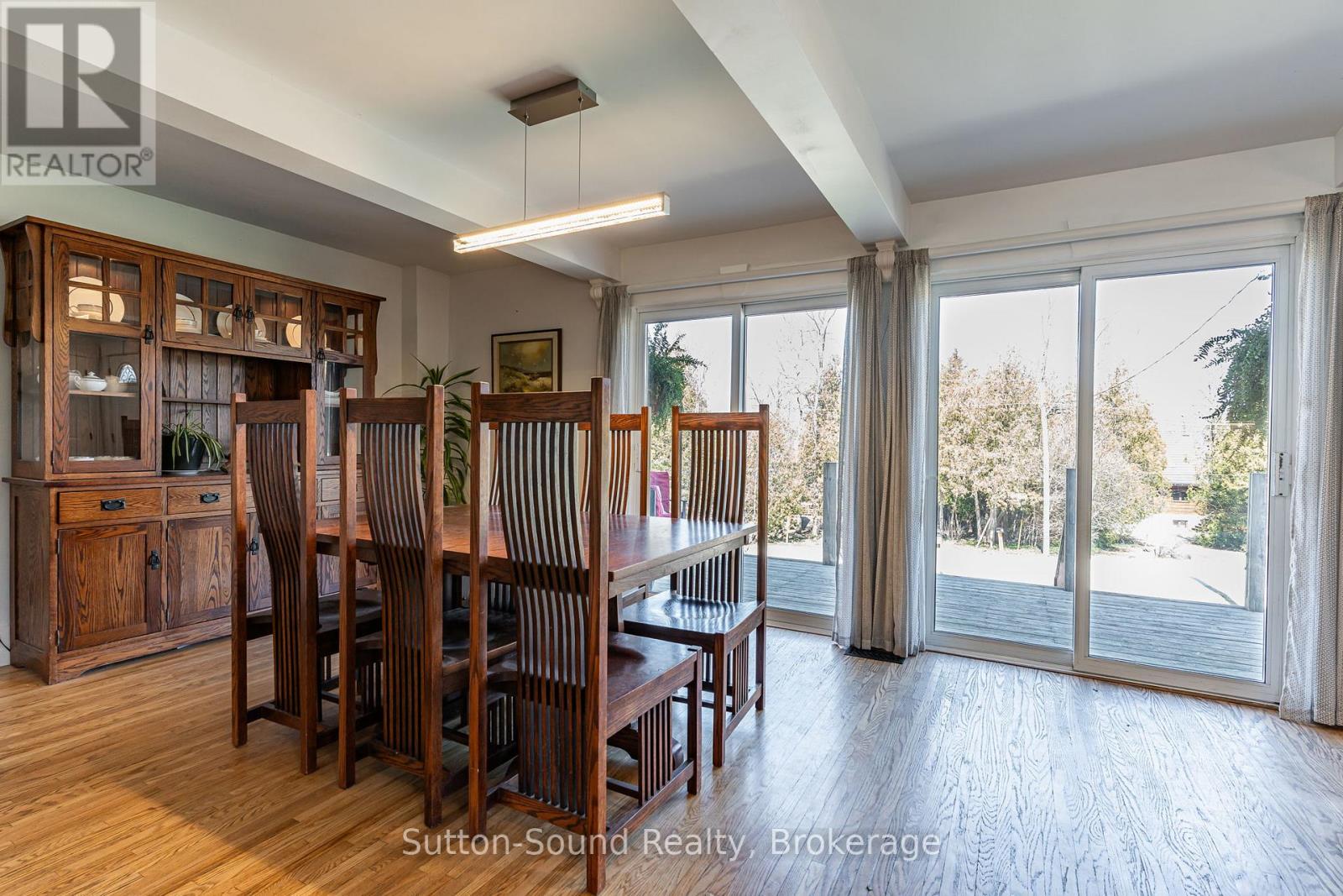 146 Sunset Boulevard, Georgian Bluffs, Ontario  N0H 2T0 - Photo 14 - X12097464