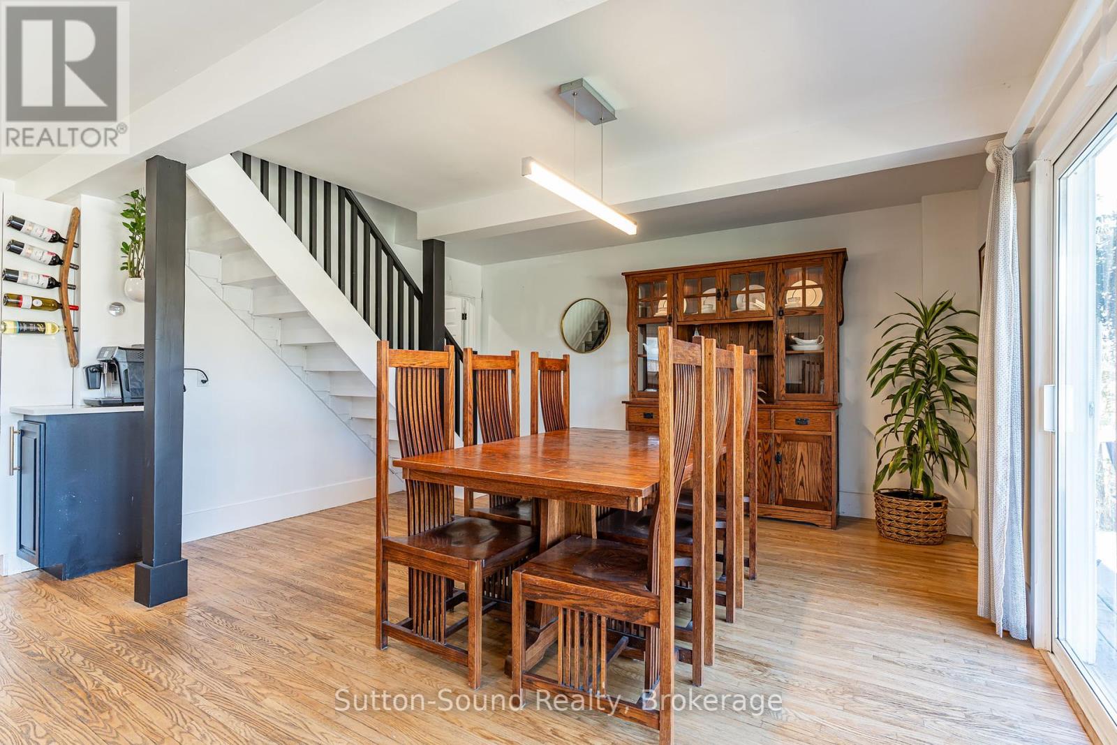 146 Sunset Boulevard, Georgian Bluffs, Ontario  N0H 2T0 - Photo 15 - X12097464