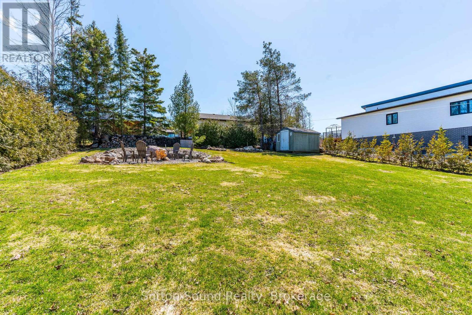 146 Sunset Boulevard, Georgian Bluffs, Ontario  N0H 2T0 - Photo 29 - X12097464