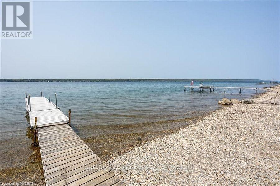 146 Sunset Boulevard, Georgian Bluffs, Ontario  N0H 2T0 - Photo 38 - X12097464