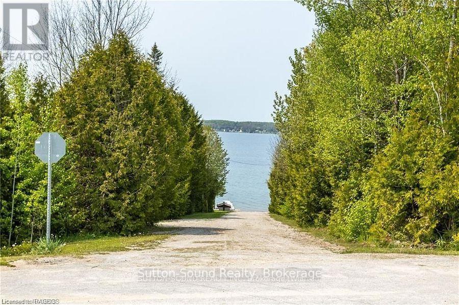 146 Sunset Boulevard, Georgian Bluffs, Ontario  N0H 2T0 - Photo 42 - X12097464