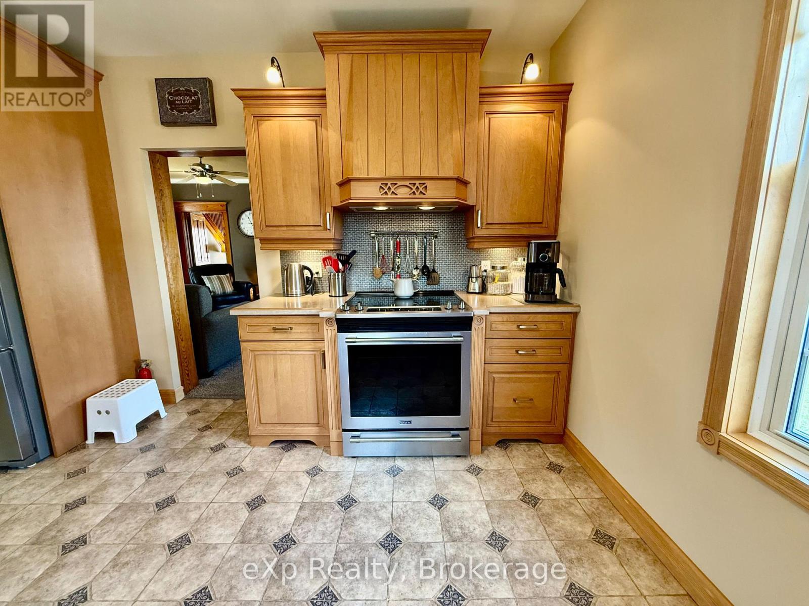 557 12th Avenue, Hanover, Ontario  N4N 2V4 - Photo 13 - X12097524