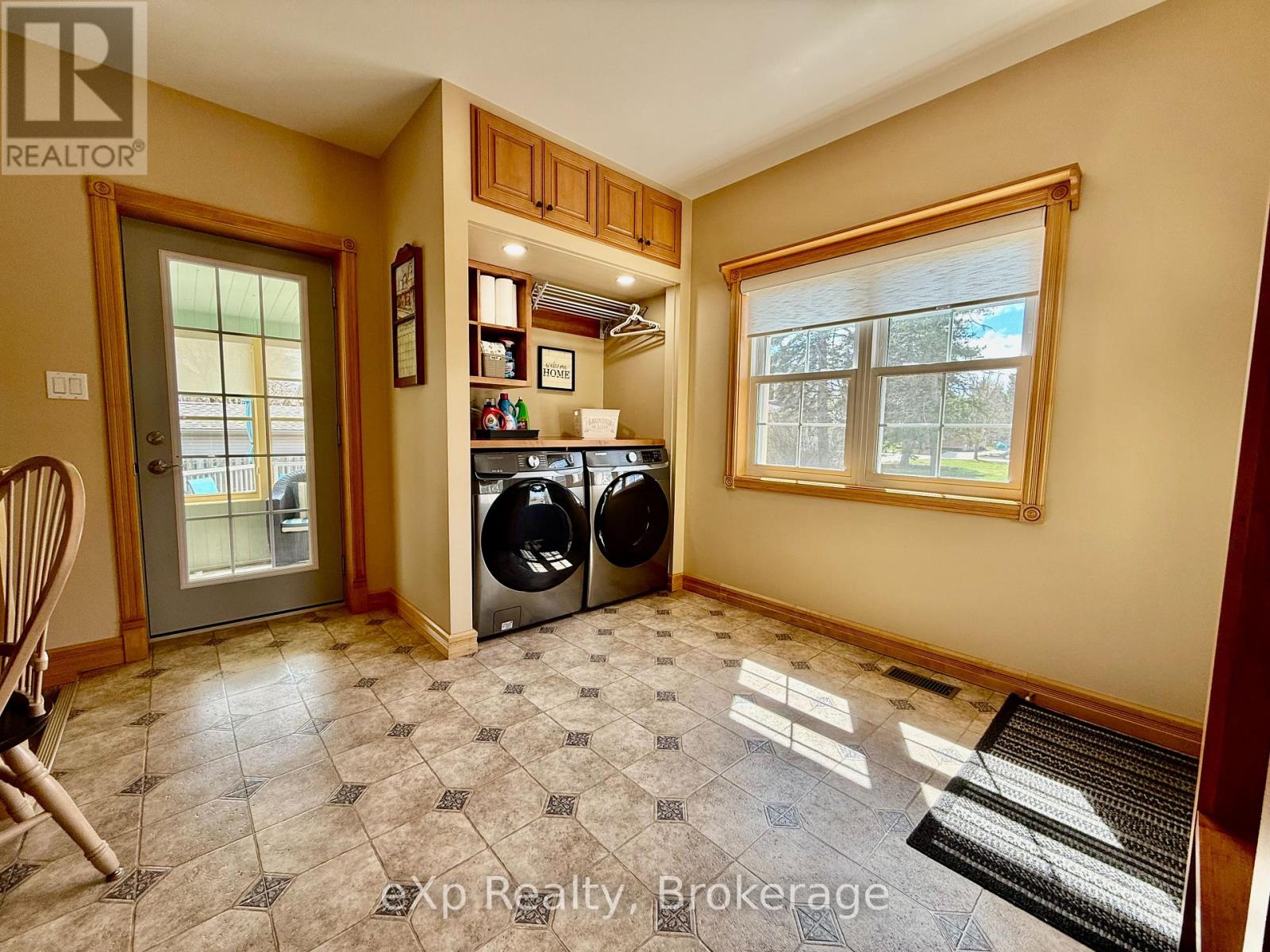 557 12th Avenue, Hanover, Ontario  N4N 2V4 - Photo 30 - X12097524