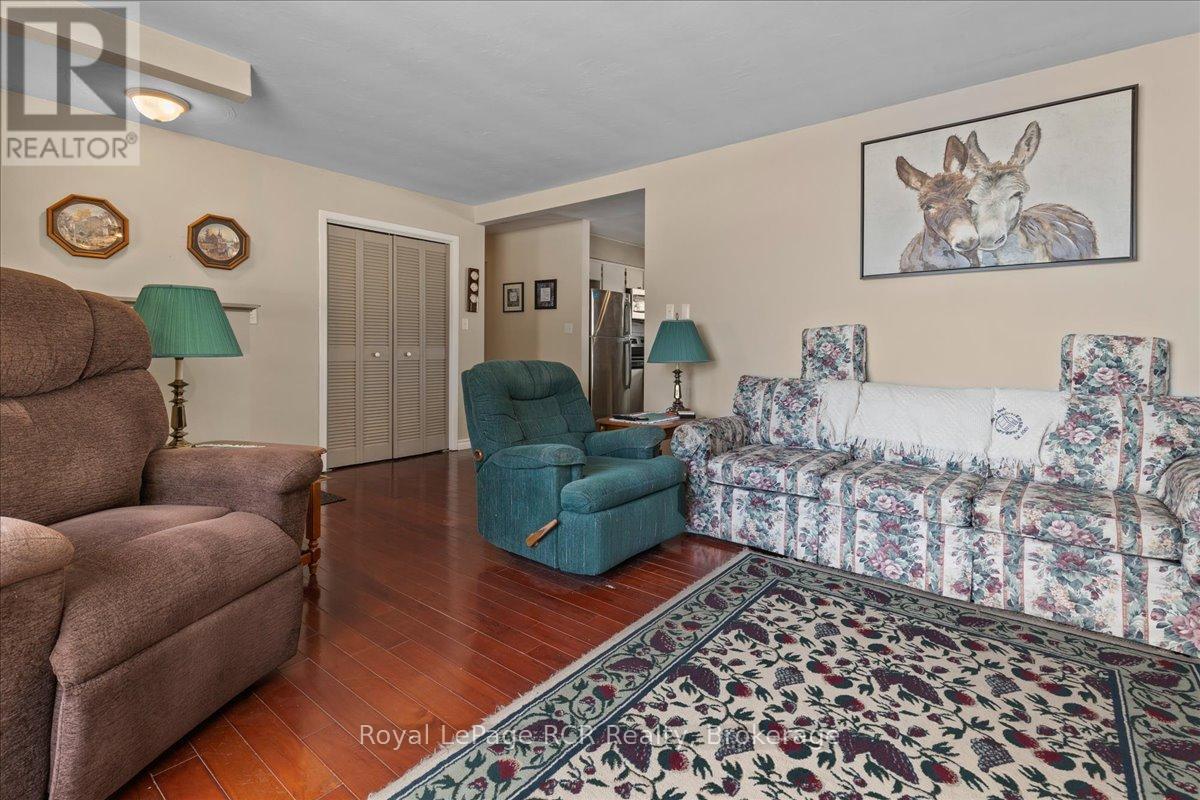392158 Grey 109 Road, Southgate, Ontario  N0G 2A0 - Photo 10 - X12097544
