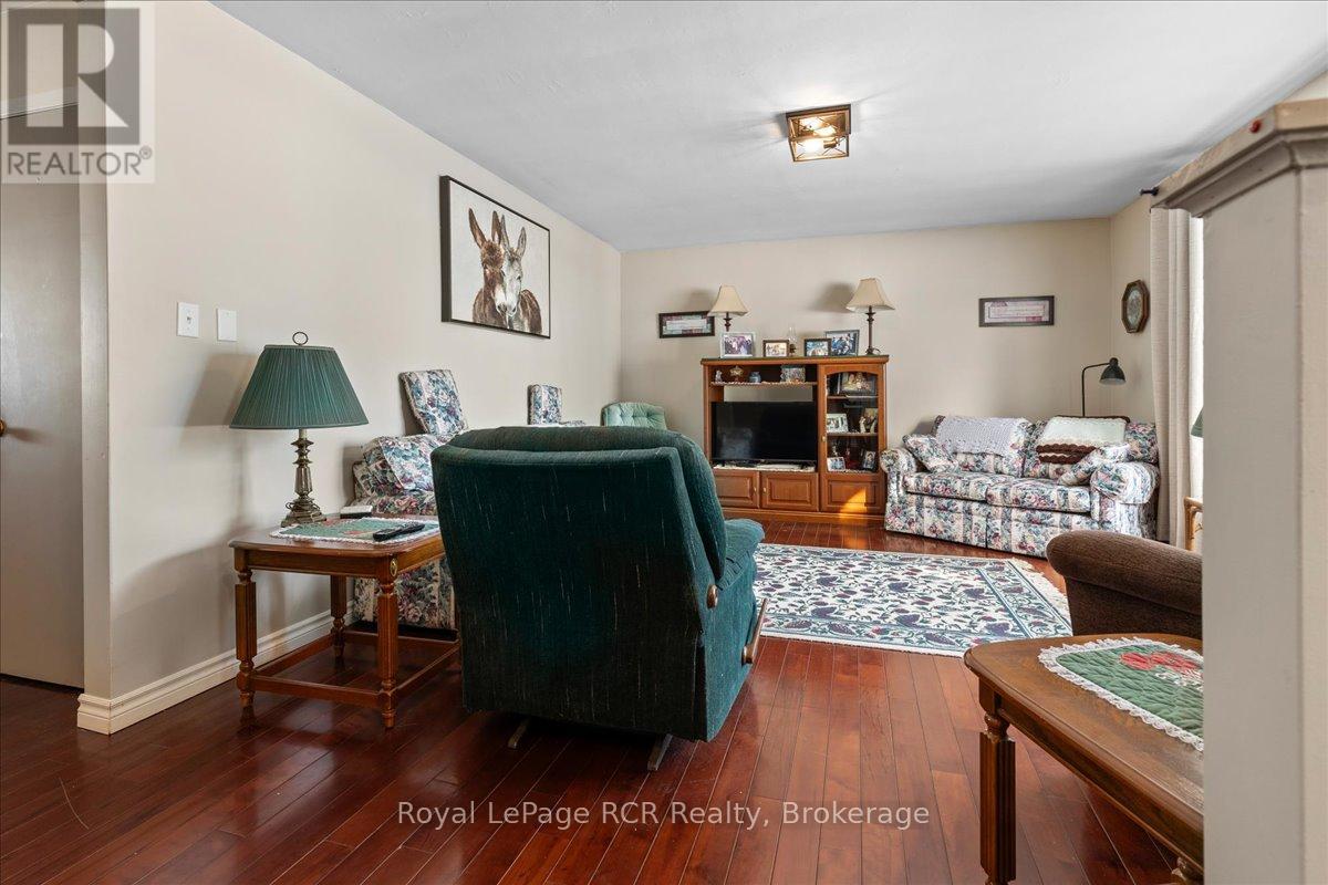 392158 Grey 109 Road, Southgate, Ontario  N0G 2A0 - Photo 8 - X12097544