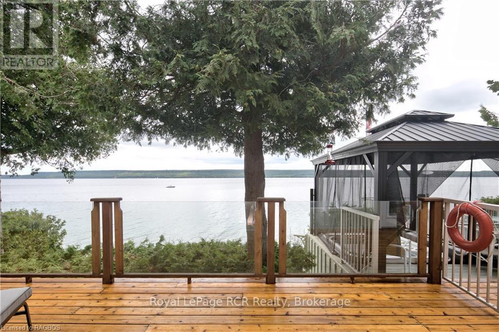 2 1st Avenue, South Bruce Peninsula, Ontario  N0H 2T0 - Photo 22 - X12097845