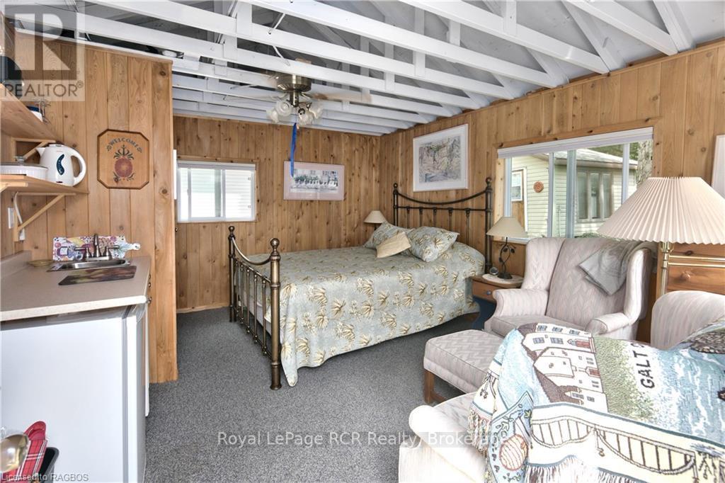 2 1st Avenue, South Bruce Peninsula, Ontario  N0H 2T0 - Photo 44 - X12097845
