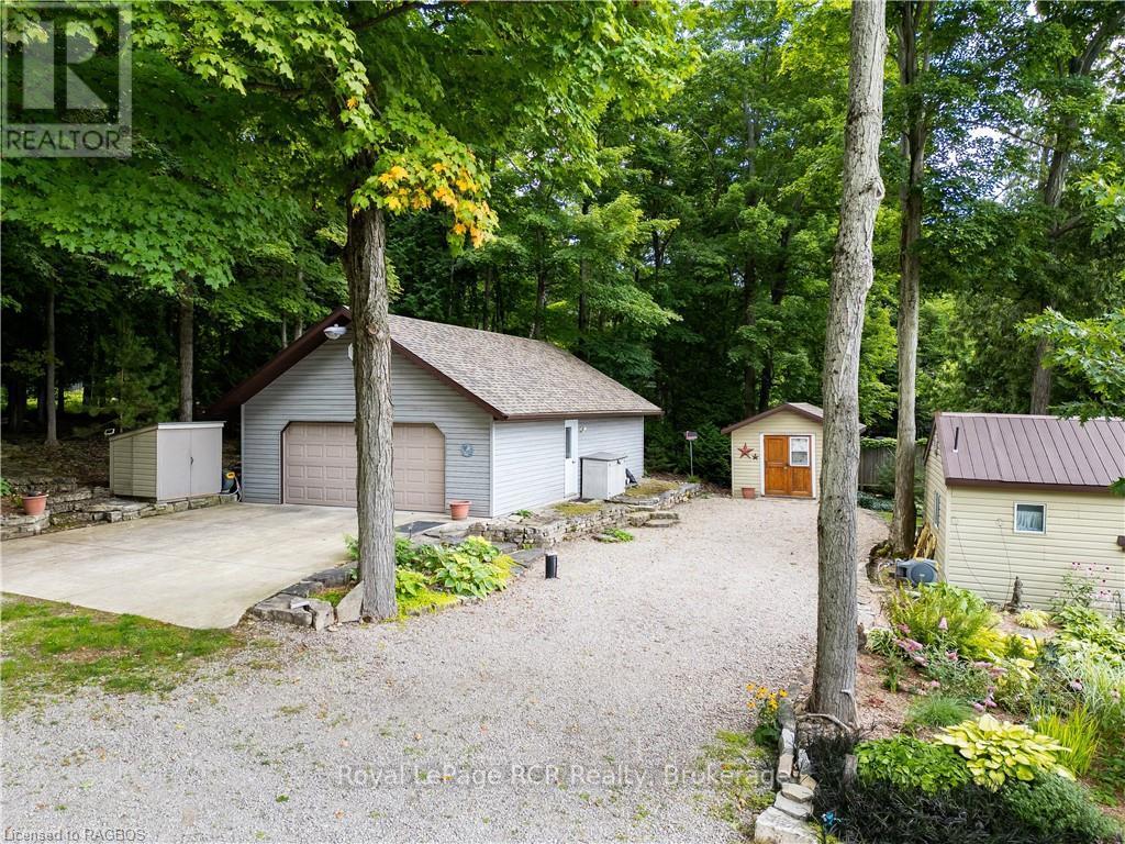 2 1st Avenue, South Bruce Peninsula, Ontario  N0H 2T0 - Photo 45 - X12097845