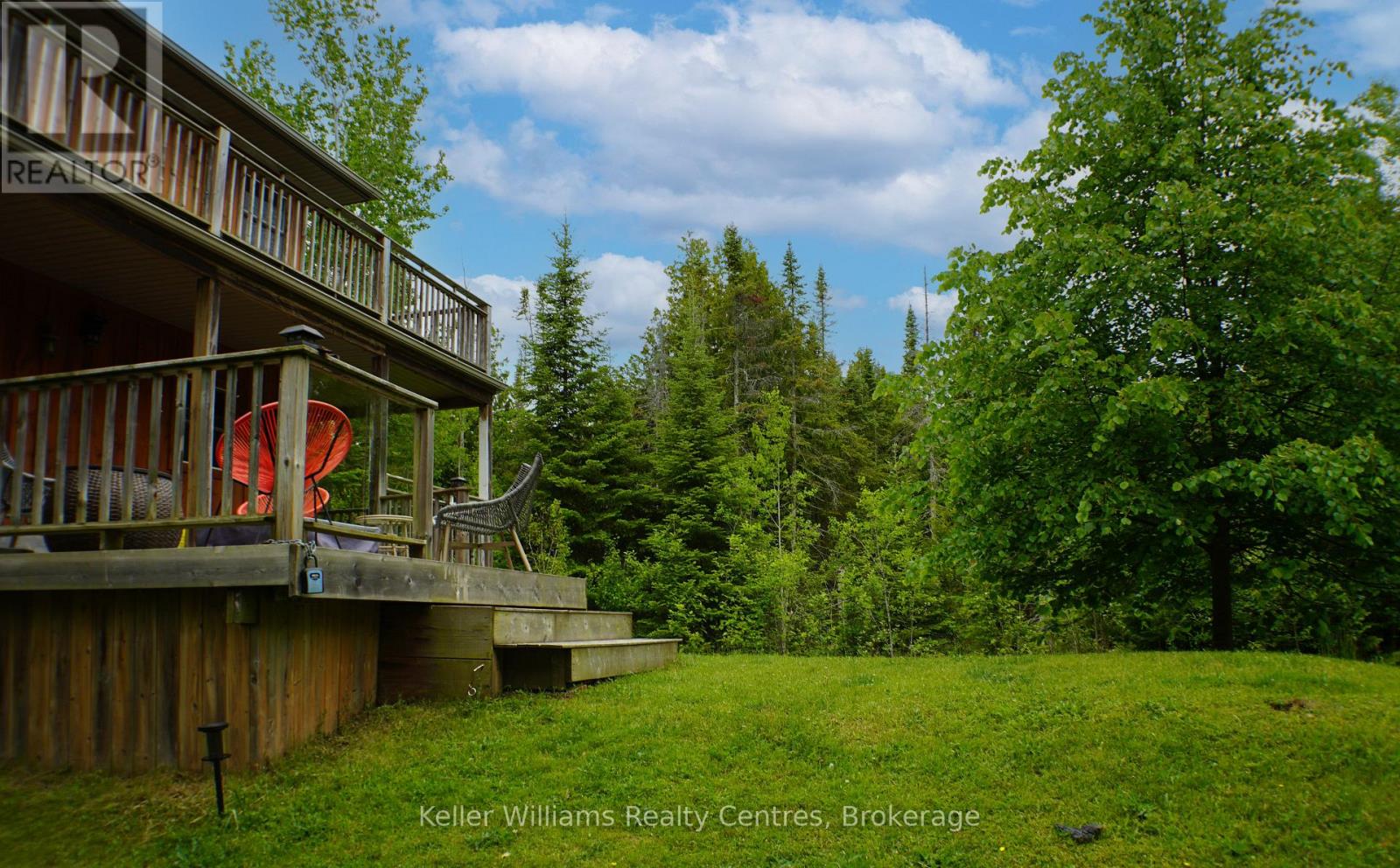 38 Devils Glen Road, Northern Bruce Peninsula, Ontario  N0H 2T0 - Photo 11 - X12099152