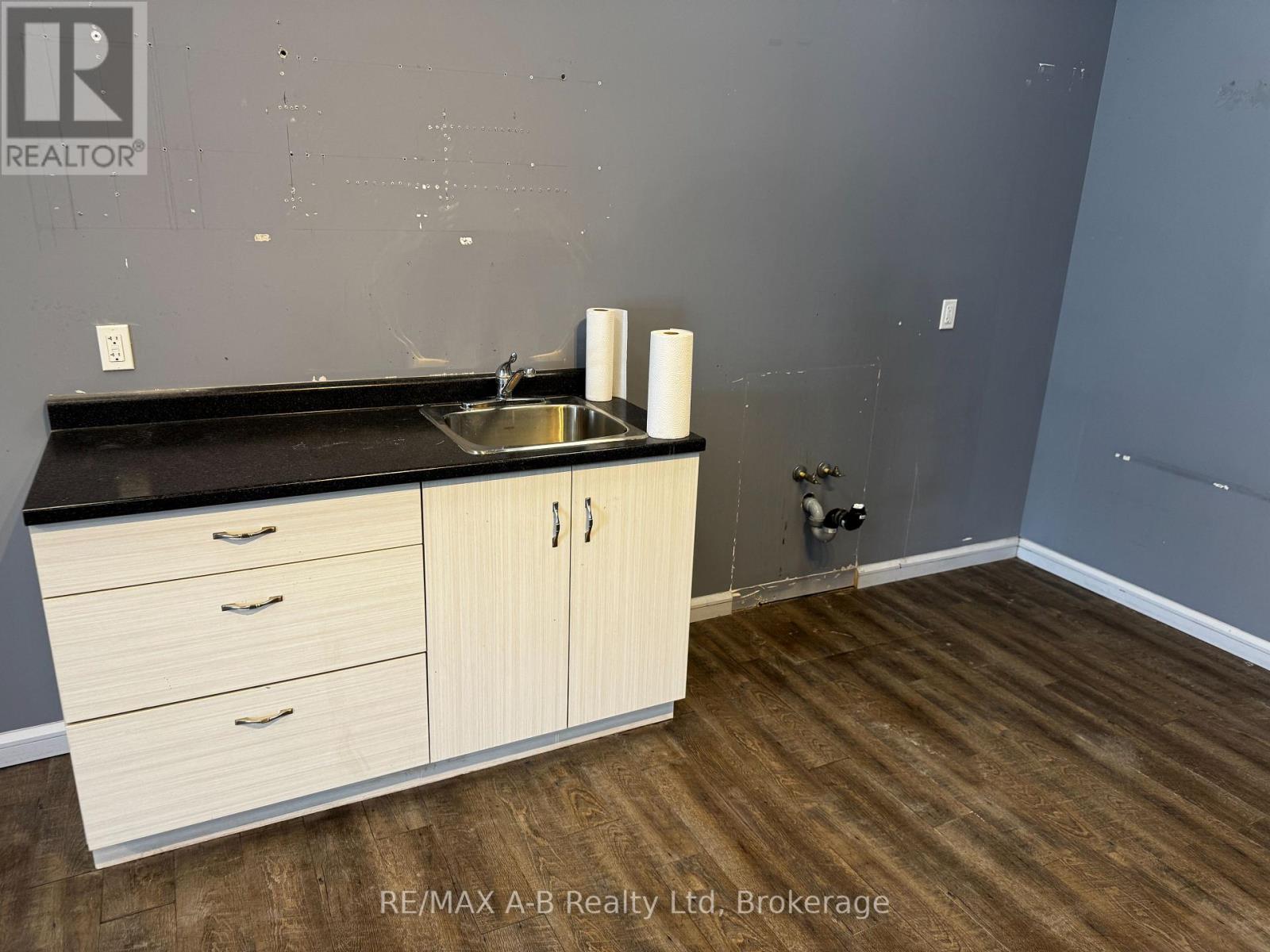 C7 - 804 Ontario Street, Stratford, Ontario  N5A 3K1 - Photo 7 - X12099542