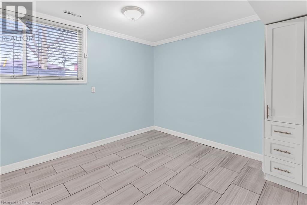 31 Southdale Avenue Unit# 1, Kitchener, Ontario  N2M 3V4 - Photo 12 - 40711962