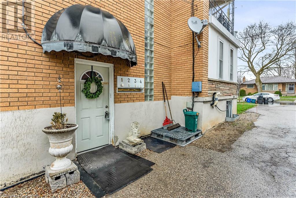 31 Southdale Avenue Unit# 1, Kitchener, Ontario  N2M 3V4 - Photo 3 - 40711962