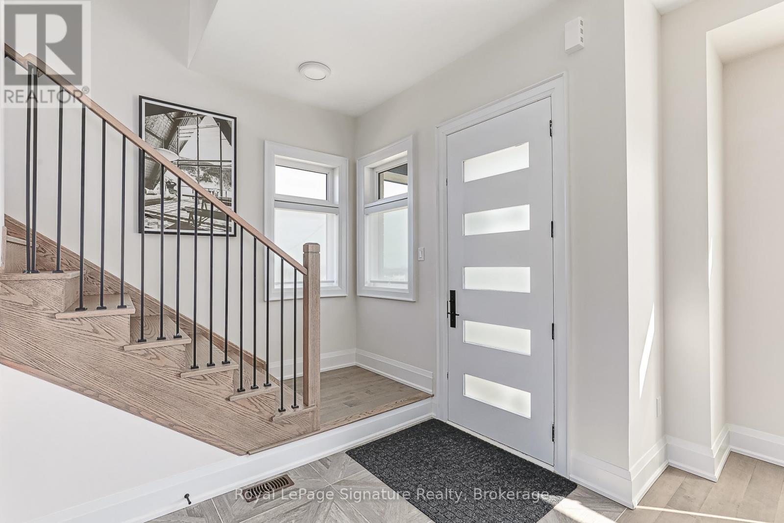114 Clement Lane, Blue Mountains, Ontario  N0H 1J0 - Photo 3 - X12101259
