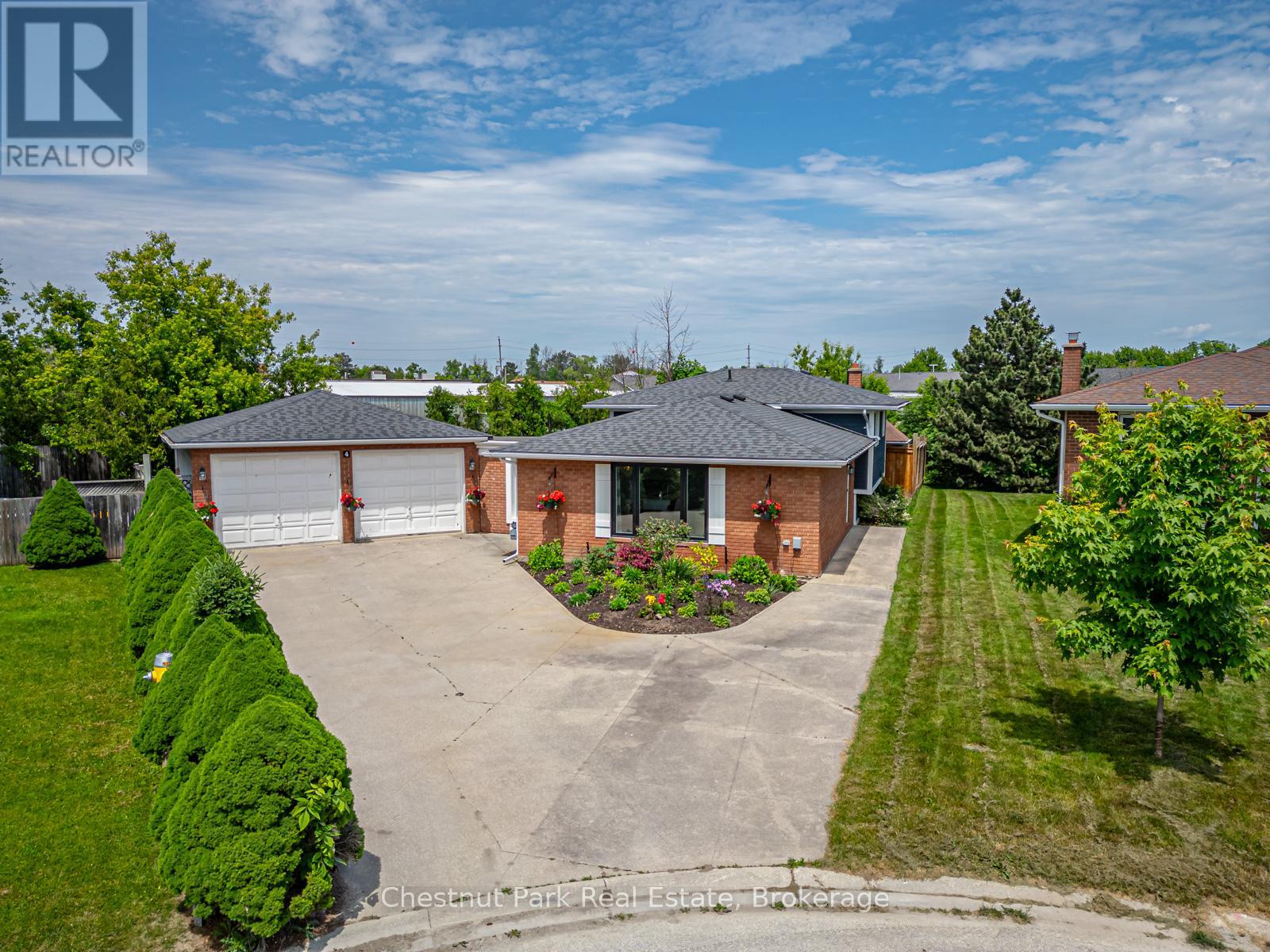 4 Harben Court, Collingwood, Ontario  L9Y 4L8 - Photo 7 - S12101292