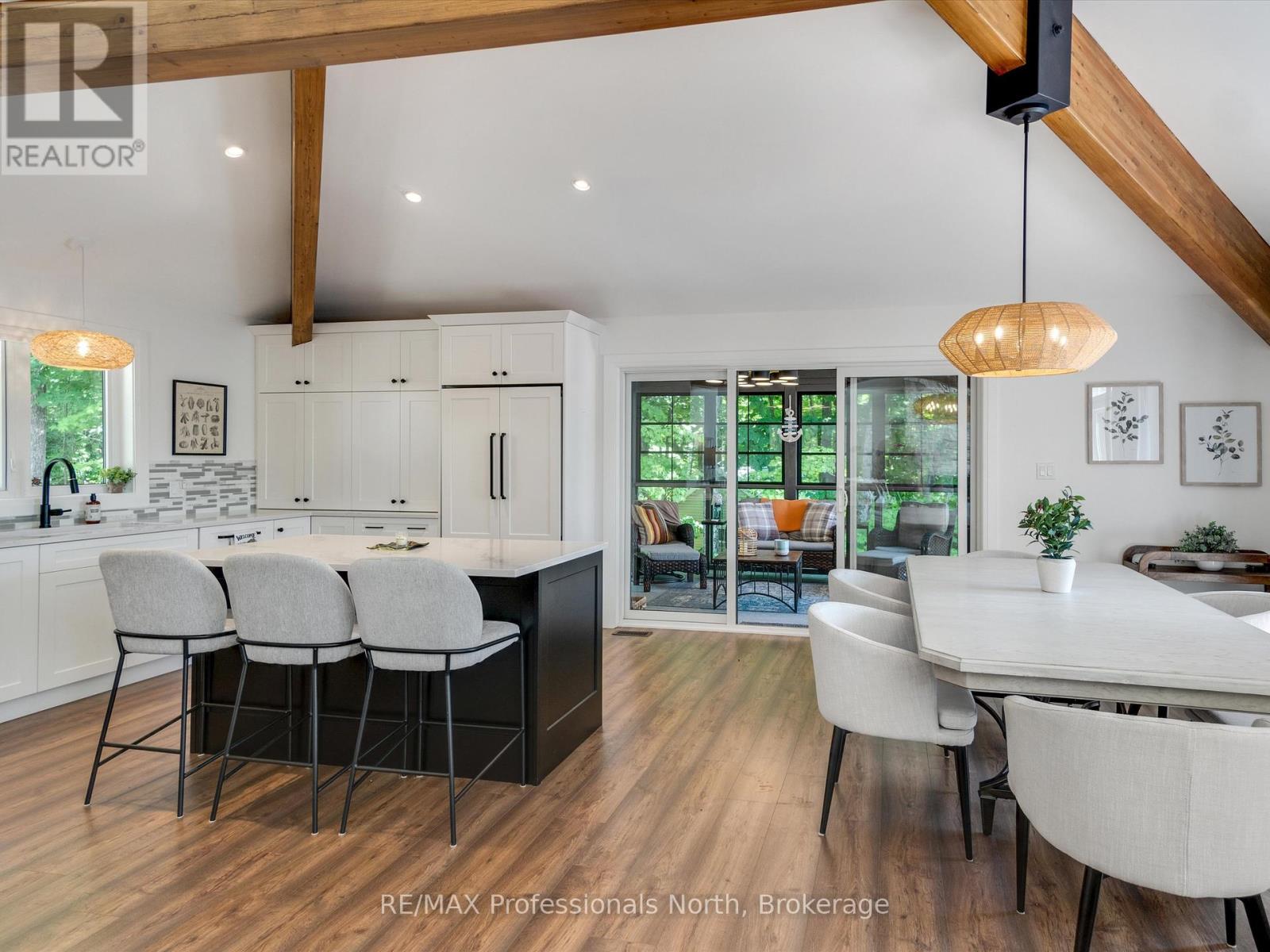 1073 Watson Road, Lake Of Bays, Ontario  P0B 0A3 - Photo 9 - X12101372