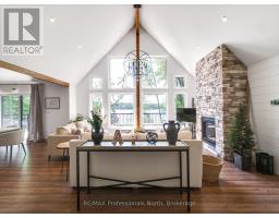1073 WATSON ROAD, Lake of Bays, Ontario