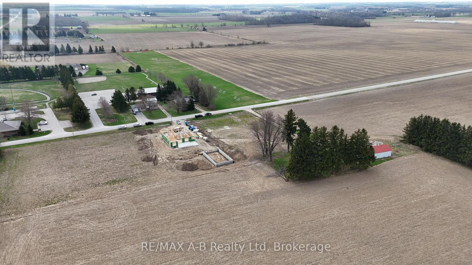 3180 Rd 122, Perth South, Ontario  N0K 1V0 - Photo 4 - X12101423