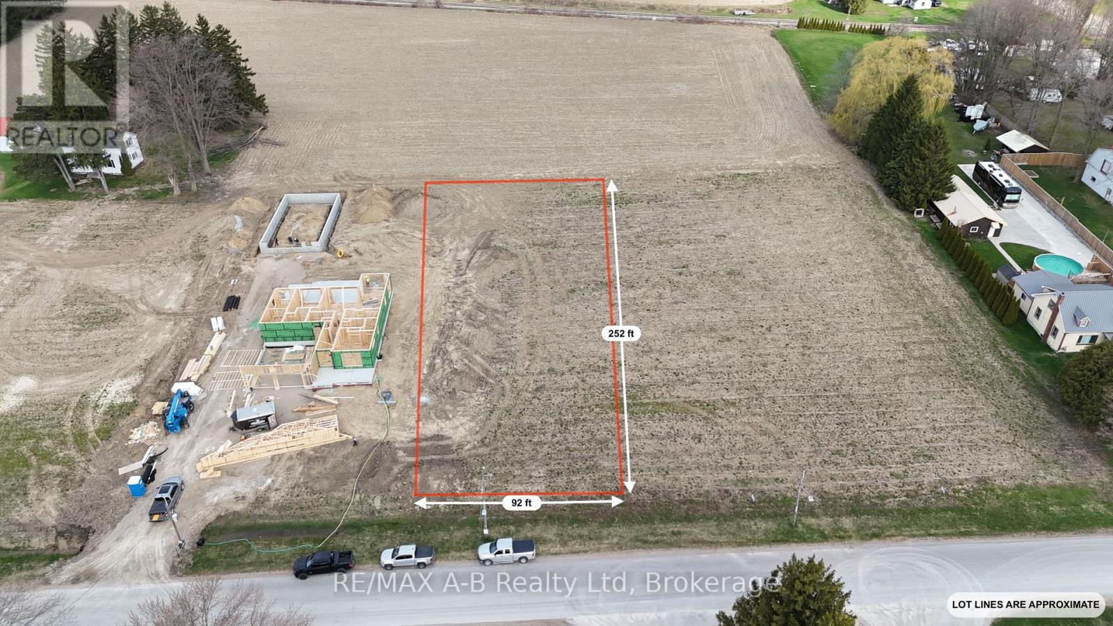 3184 RD 122, Perth South, Ontario