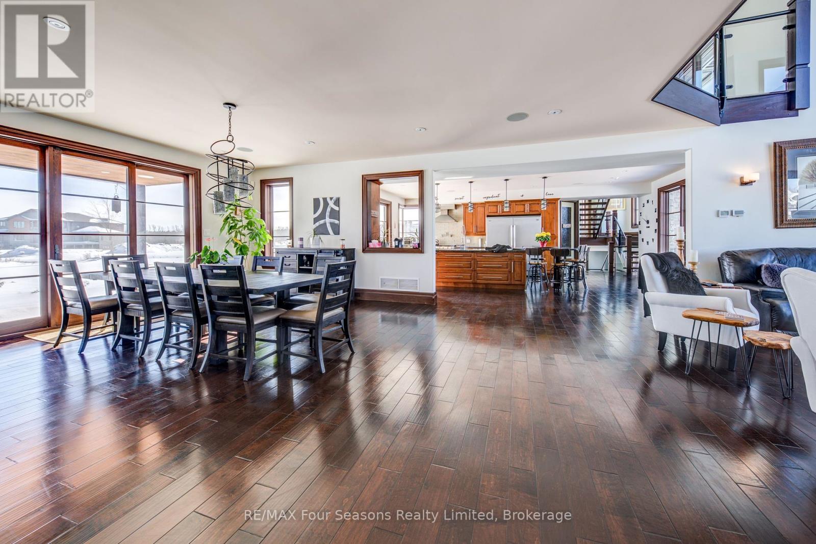 12 Windrose Valley Boulevard, Clearview, Ontario  L9Y 0K2 - Photo 4 - S12101506