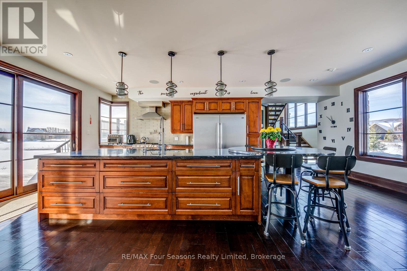 12 Windrose Valley Boulevard, Clearview, Ontario  L9Y 0K2 - Photo 8 - S12101506