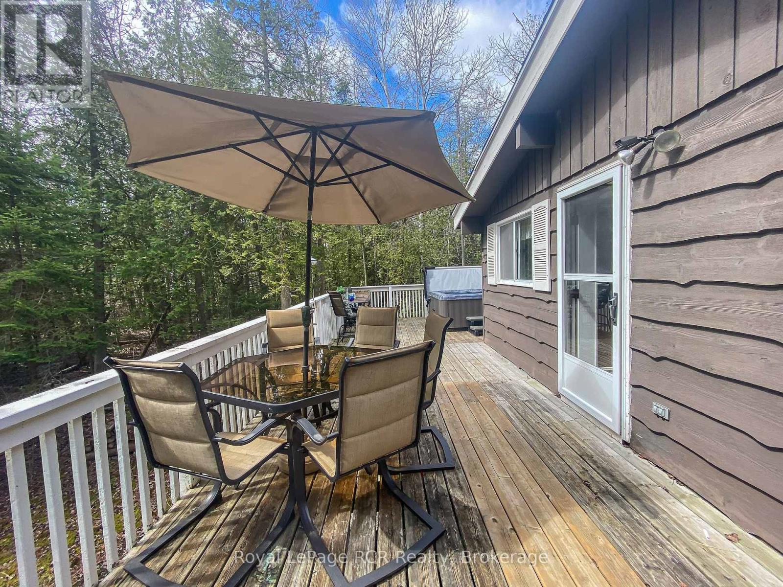 112 Cameron Street, Blue Mountains, Ontario  N0H 2P0 - Photo 18 - X12101669