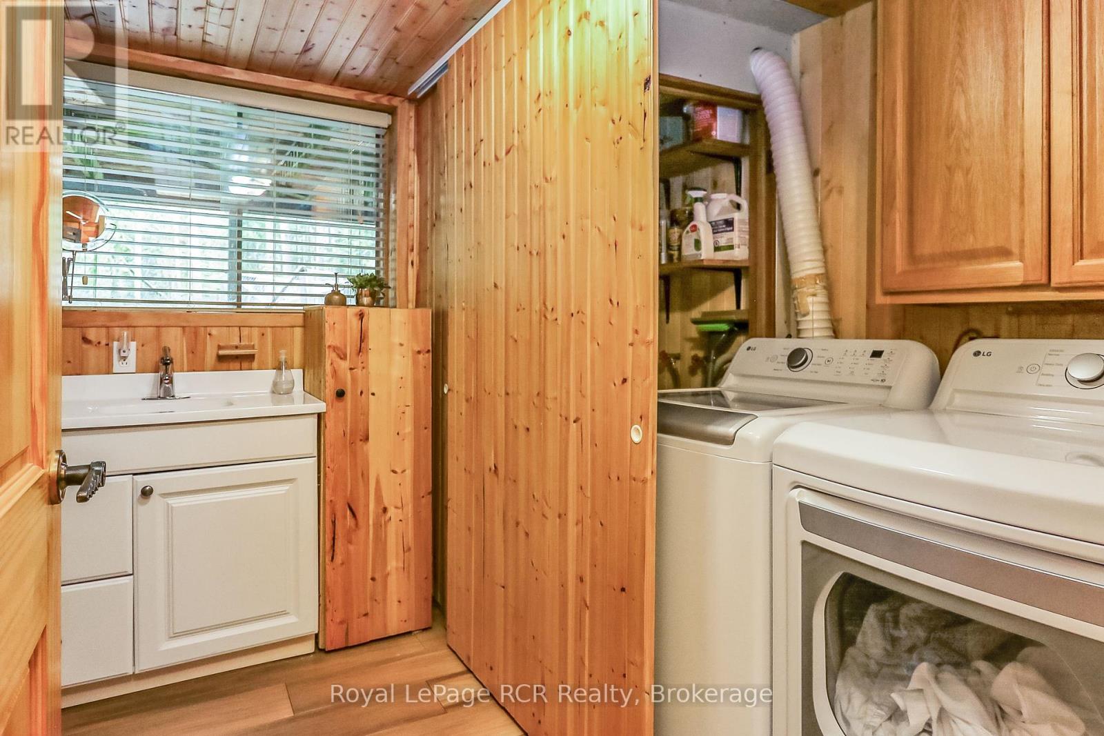 112 Cameron Street, Blue Mountains, Ontario  N0H 2P0 - Photo 28 - X12101669