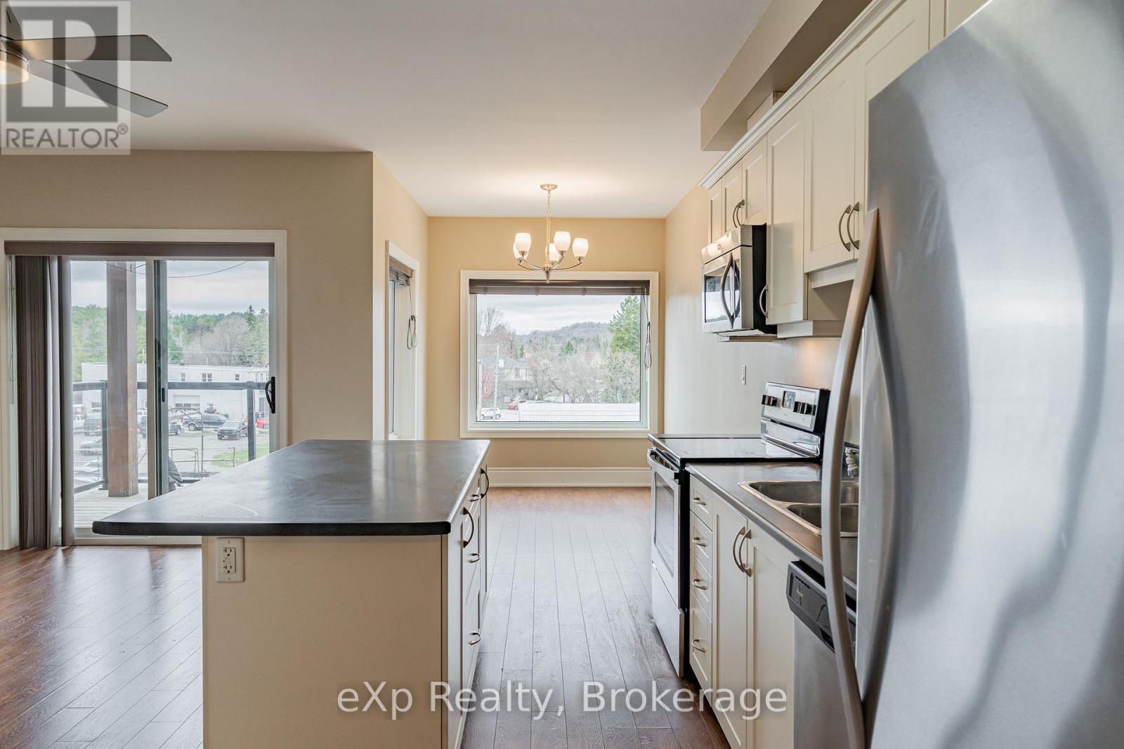 203 - 9 Newcastle Street, Minden Hills, Ontario  K0M 2K0 - Photo 16 - X12102275