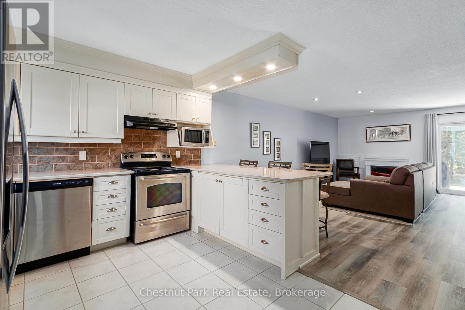 522 Oxbow Crescent, Collingwood, Ontario  L9Y 5B4 - Photo 7 - S12102339