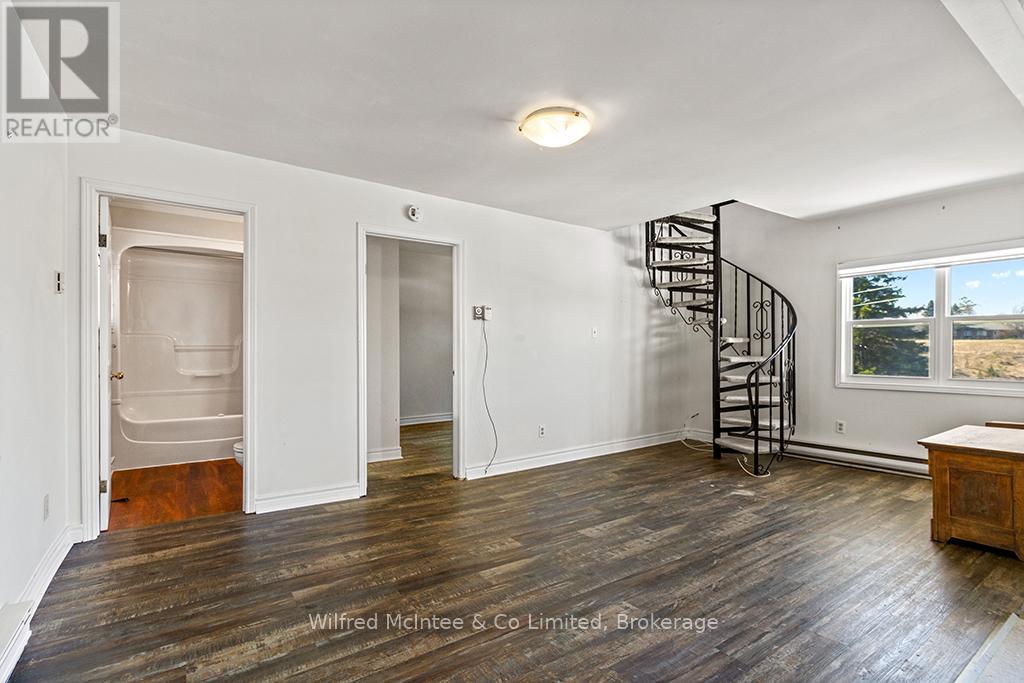 121 South Rankin Street, Saugeen Shores, Ontario  N0H 2L0 - Photo 19 - X12104873