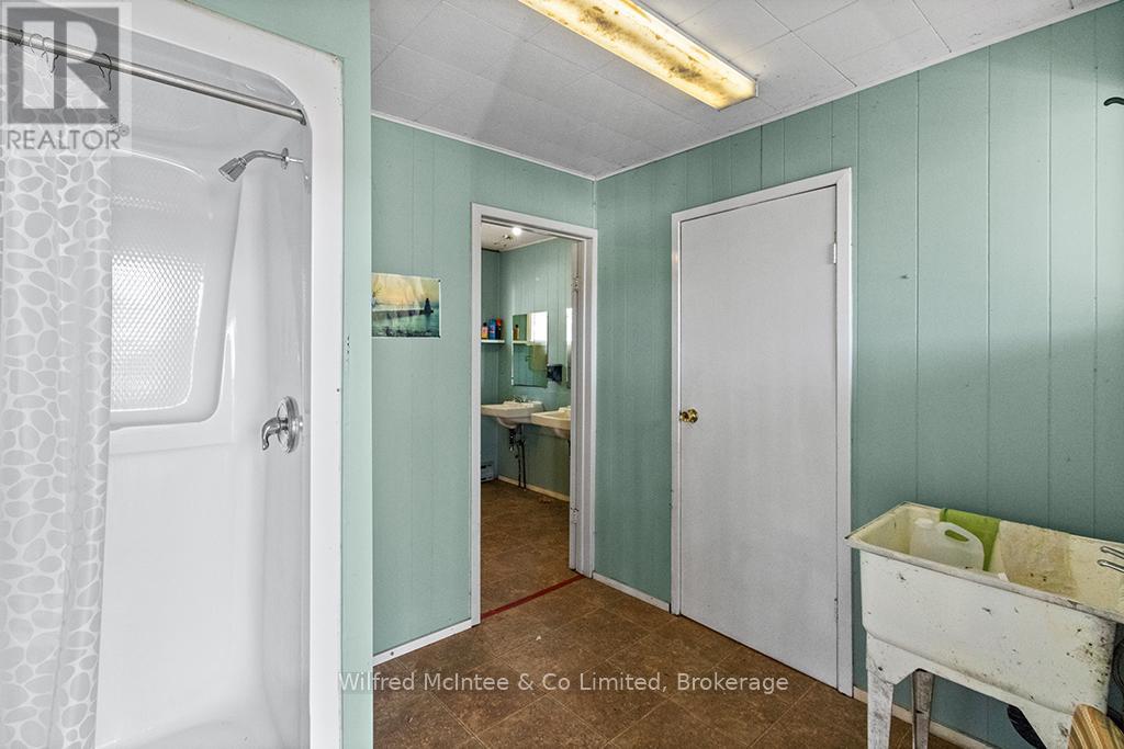 121 South Rankin Street, Saugeen Shores, Ontario  N0H 2L0 - Photo 32 - X12104873