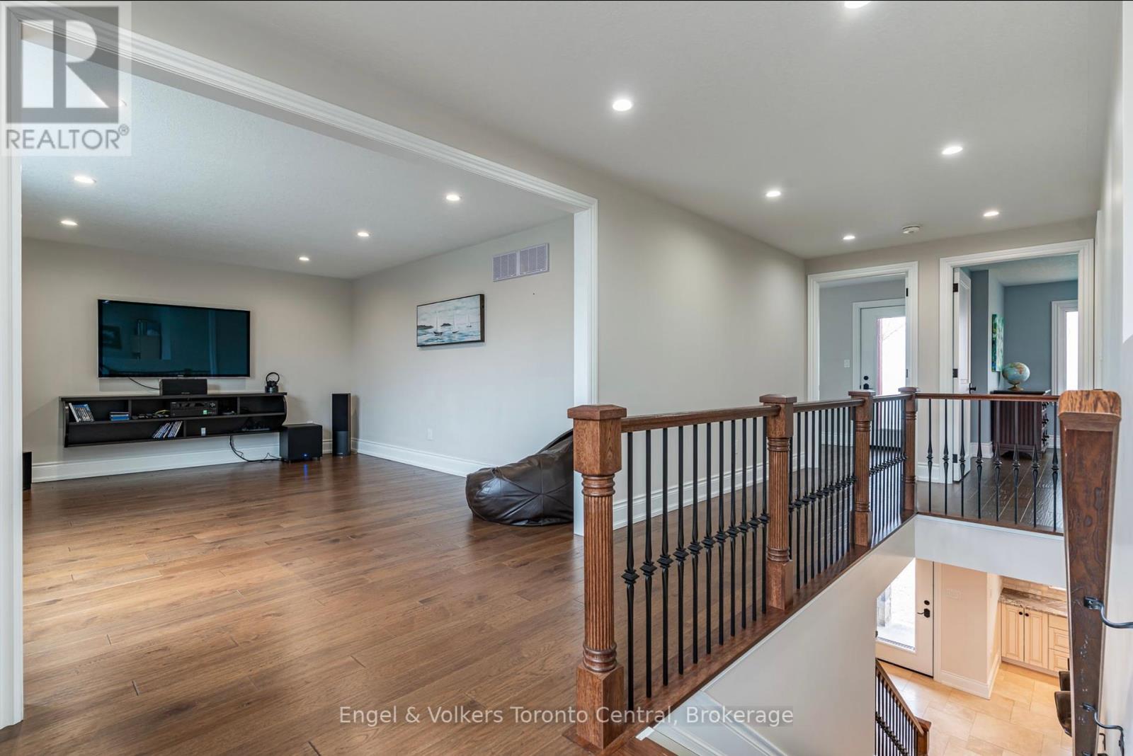 47 Glen Road, Collingwood, Ontario  L9Y 0X2 - Photo 12 - S12106102