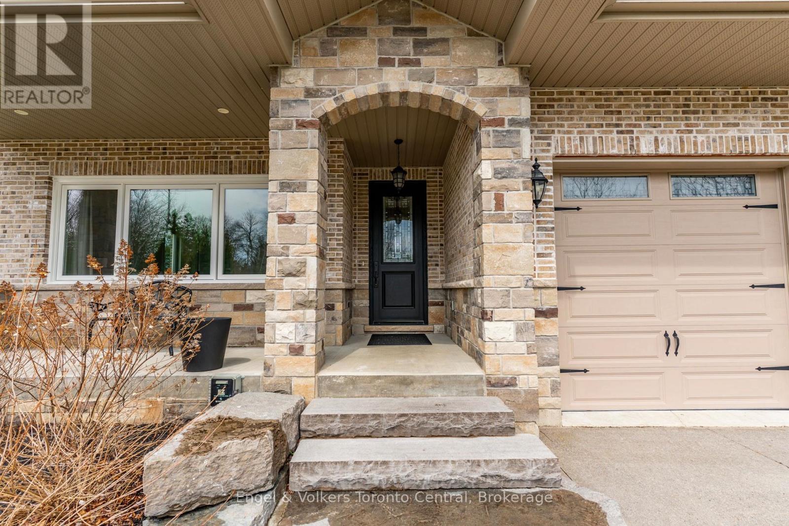47 Glen Road, Collingwood, Ontario  L9Y 0X2 - Photo 4 - S12106102
