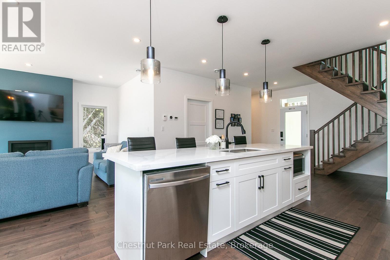 277 Eagle Road, Northern Bruce Peninsula, Ontario  N0H 2R0 - Photo 18 - X12106529