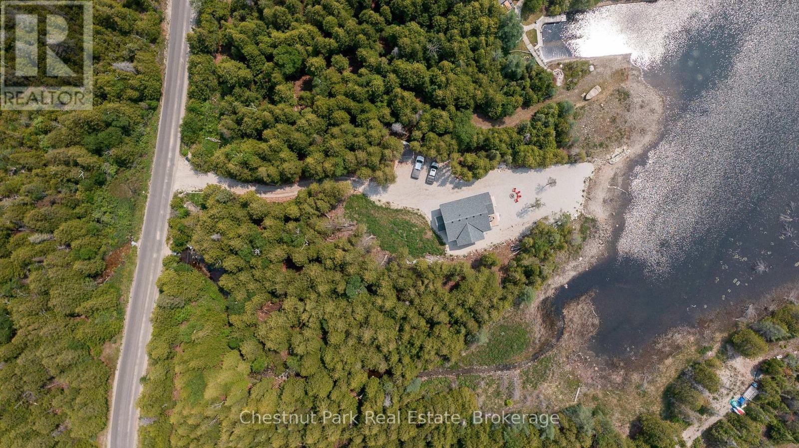 277 Eagle Road, Northern Bruce Peninsula, Ontario  N0H 2R0 - Photo 39 - X12106529