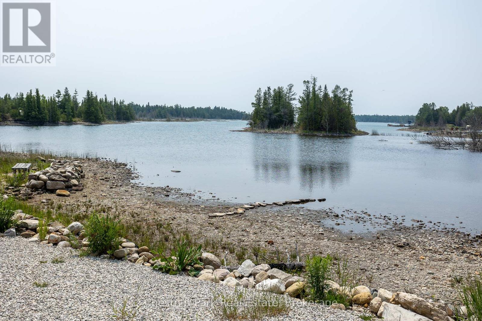 277 Eagle Road, Northern Bruce Peninsula, Ontario  N0H 2R0 - Photo 9 - X12106529