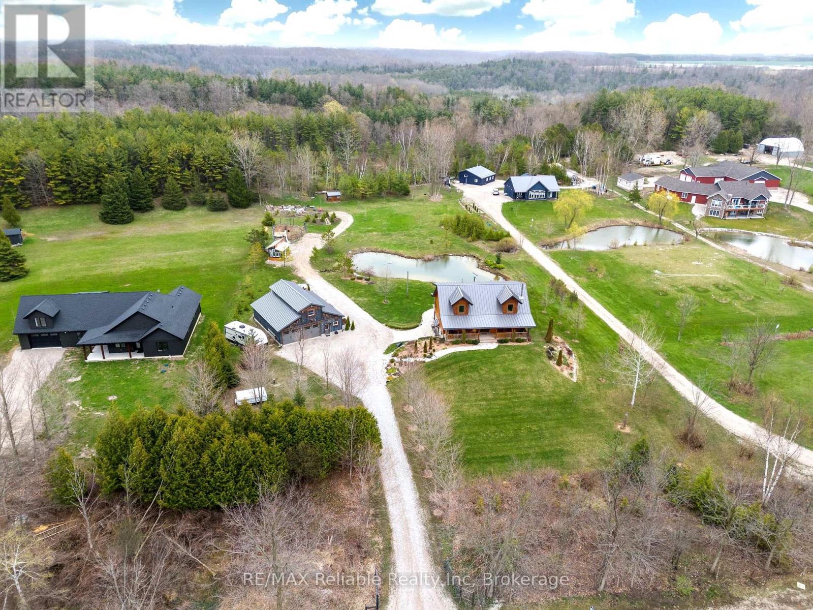 76630 Wildwood Line, Bluewater, Ontario  N0M 1G0 - Photo 11 - X12107114