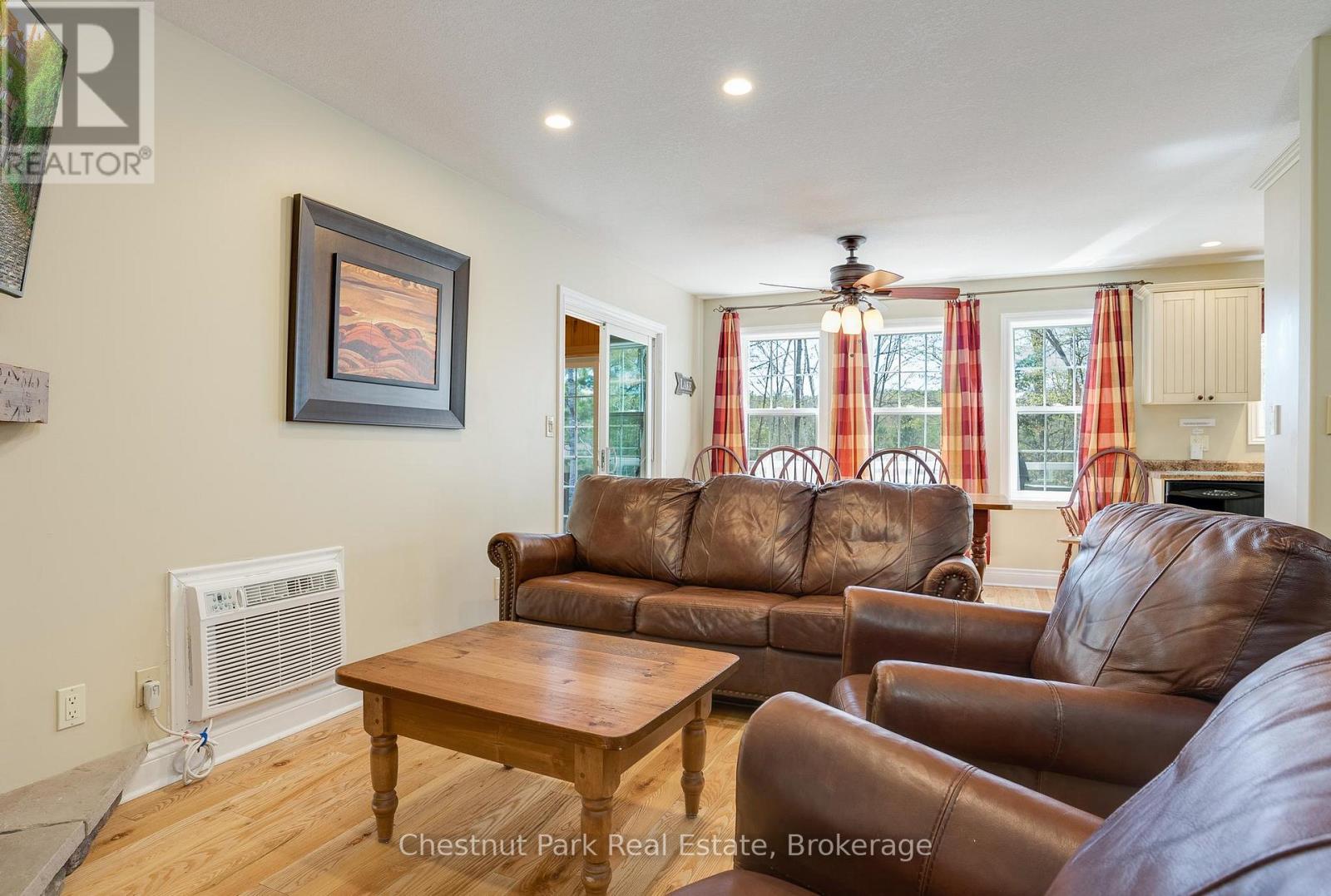 116-1 - 1052 Rat Bay Road, Lake Of Bays, Ontario  P1H 2J6 - Photo 5 - X12107211