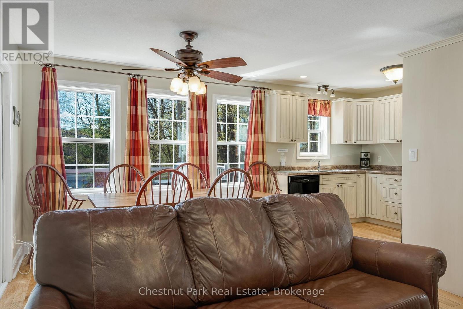 116-1 - 1052 Rat Bay Road, Lake Of Bays, Ontario  P1H 2J6 - Photo 6 - X12107211
