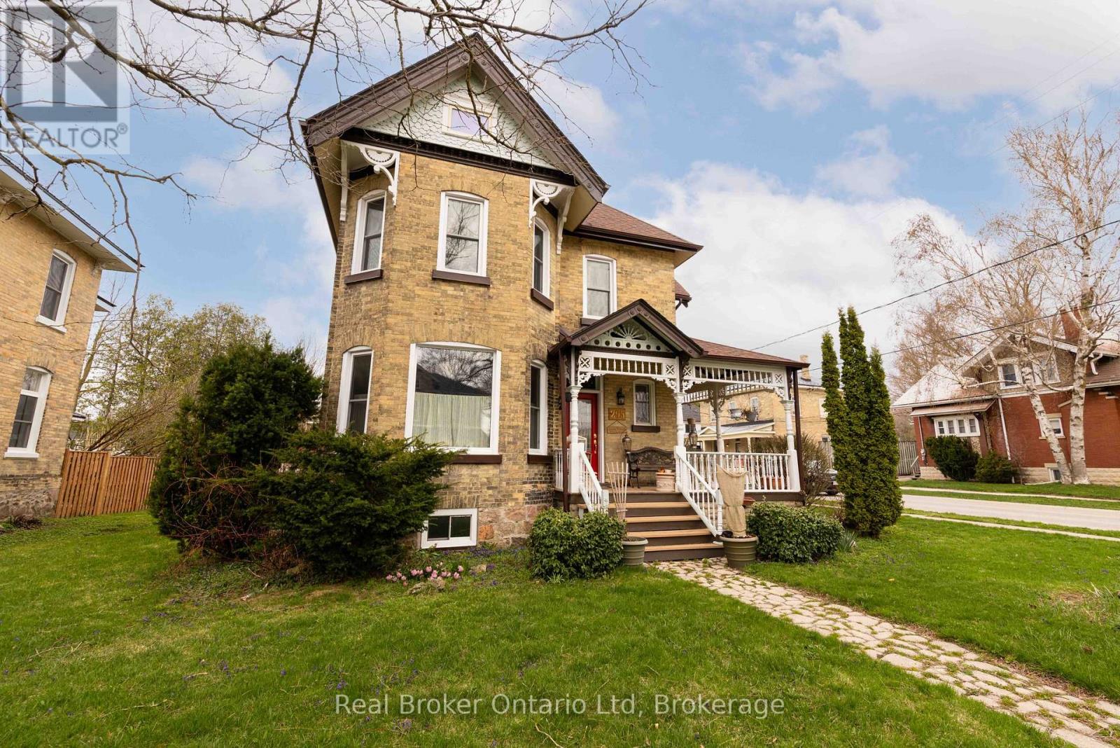 295 Livingstone Avenue N, North Perth, Ontario  N4W 1P8 - Photo 1 - X12107490