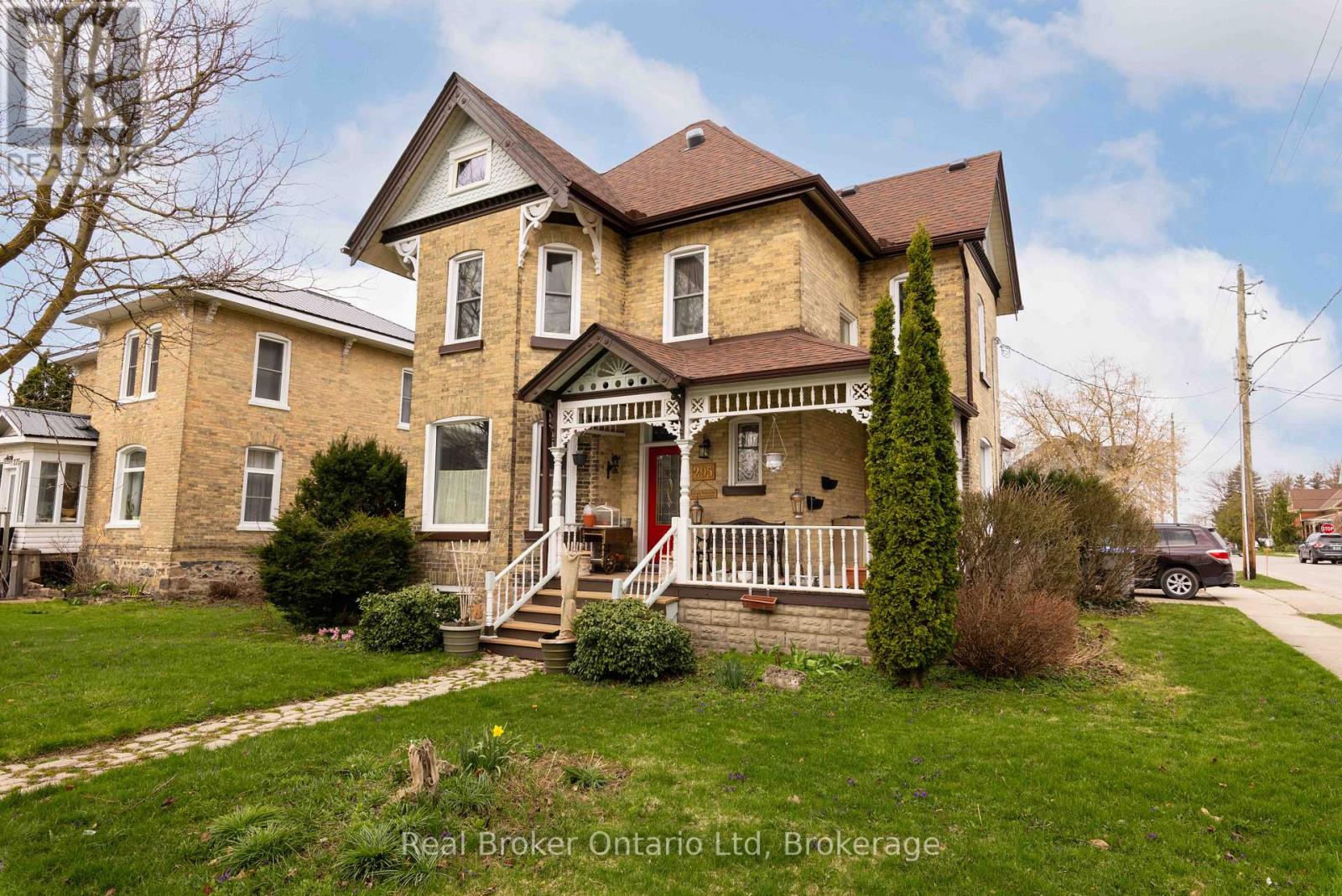 295 Livingstone Avenue N, North Perth, Ontario  N4W 1P8 - Photo 2 - X12107490